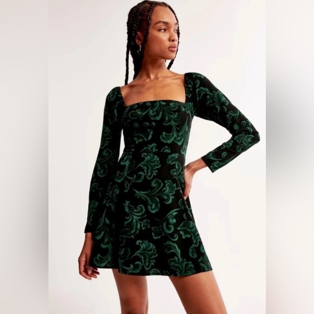 Abercrombie & Fitch Long Sleeve Crepe Mini Dress NWT